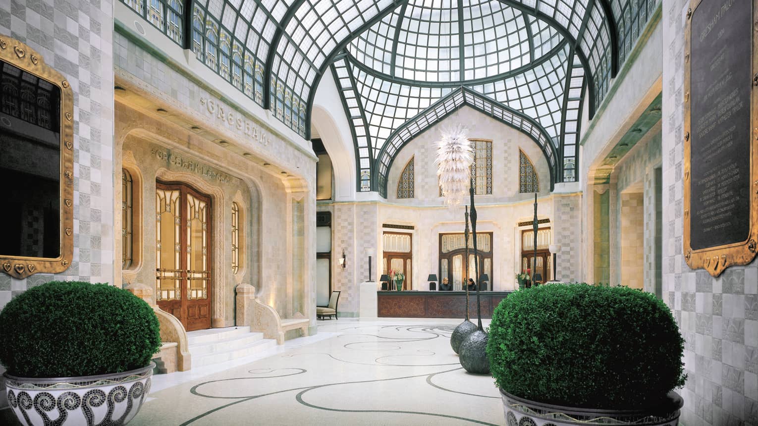 Thehotellobbyarchives Lサイズ International Perspective: The World's Leading Hotel Lobbies